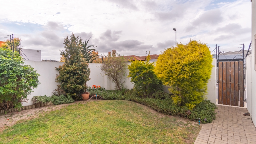 3 Bedroom Property for Sale in Parklands North Western Cape